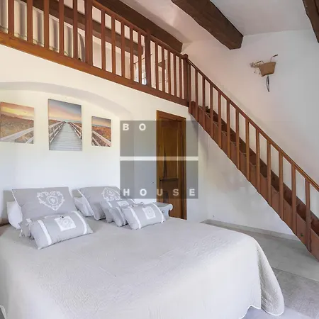 Villa Avec Piscine - Saint-Tropez - Plein Sud * Сен-Тропе